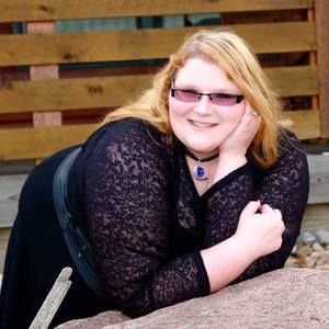 Meet your Posher, Danyelle